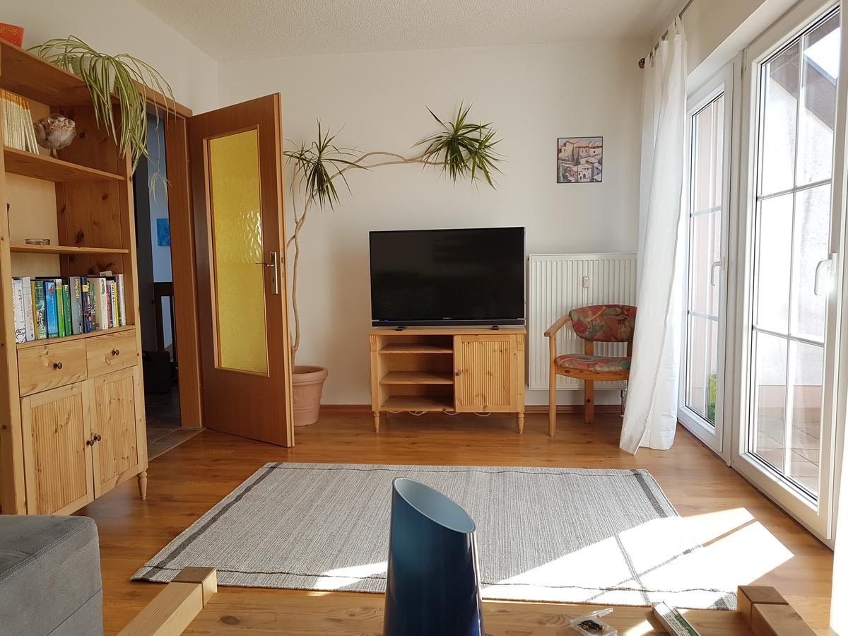 Pension Am Deich Kröslin Esterno foto