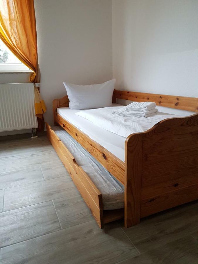 Pension Am Deich Kröslin Esterno foto