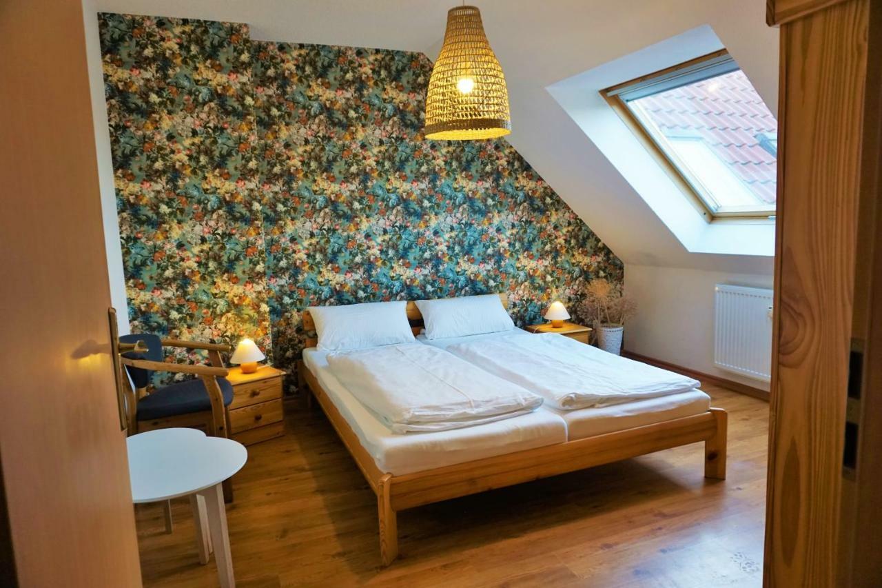 Pension Am Deich Kröslin Esterno foto